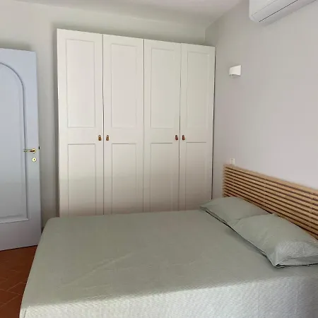 La Casetta Nel Giardino Apartment *
